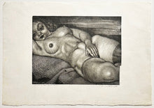 Charger l'image dans la galerie, Lamav akt kanepiriidel. (Nu allongé sur chanvre).  1933.