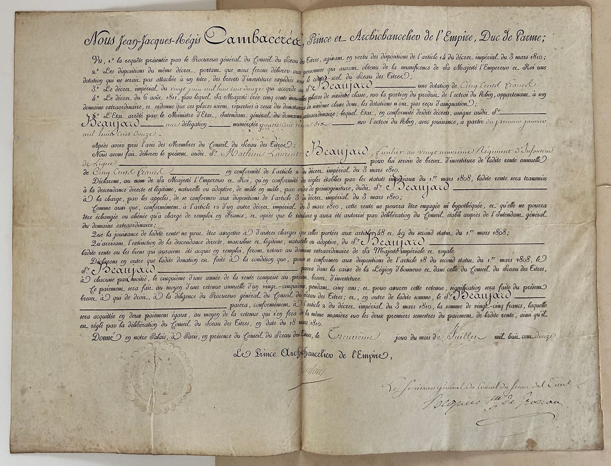 Assignation et Brevet d'investiture de rente annuelle par Jean-Jacques-Régis Cambacérès, Prince et Archichancelier de l'Empire, Duc de Parme pour le Sr Mathieu Laurent Beaujard, fuselier au 29ème Régiment d'Infanterie de Ligne. 1812.