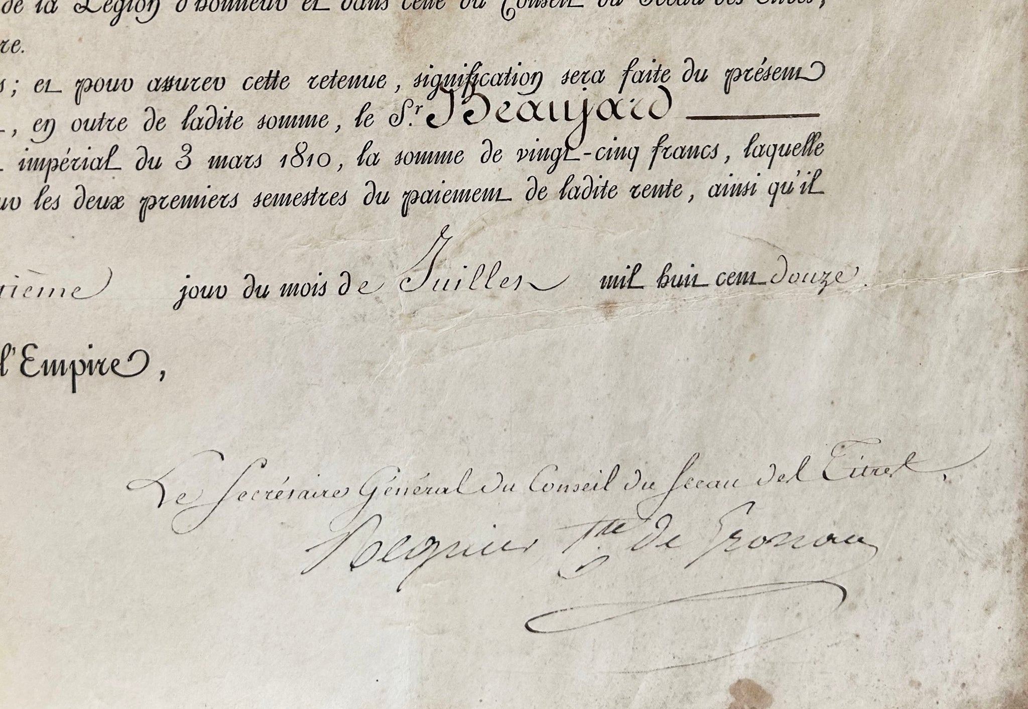 Assignation et Brevet d'investiture de rente annuelle par Jean-Jacques-Régis Cambacérès, Prince et Archichancelier de l'Empire, Duc de Parme pour le Sr Mathieu Laurent Beaujard, fuselier au 29ème Régiment d'Infanterie de Ligne. 1812.
