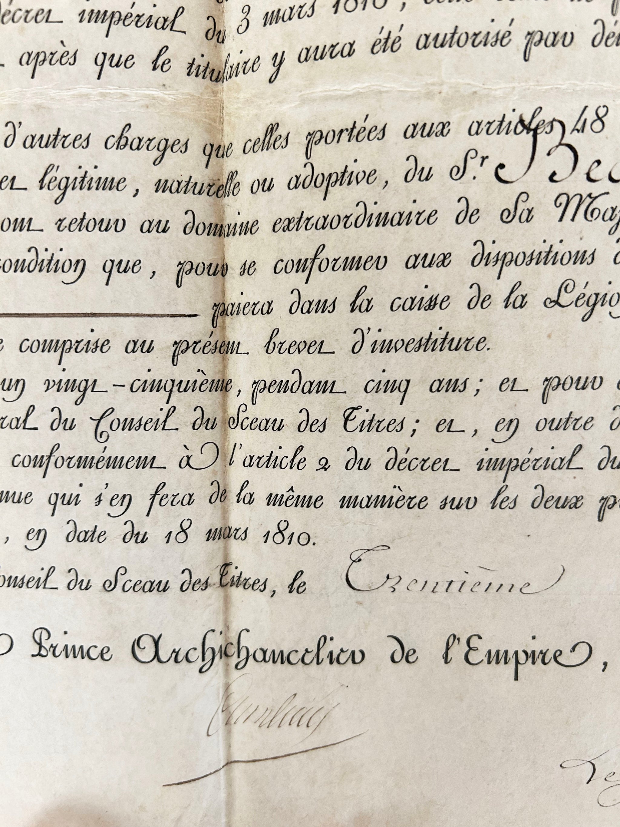 Assignation et Brevet d'investiture de rente annuelle par Jean-Jacques-Régis Cambacérès, Prince et Archichancelier de l'Empire, Duc de Parme pour le Sr Mathieu Laurent Beaujard, fuselier au 29ème Régiment d'Infanterie de Ligne. 1812.