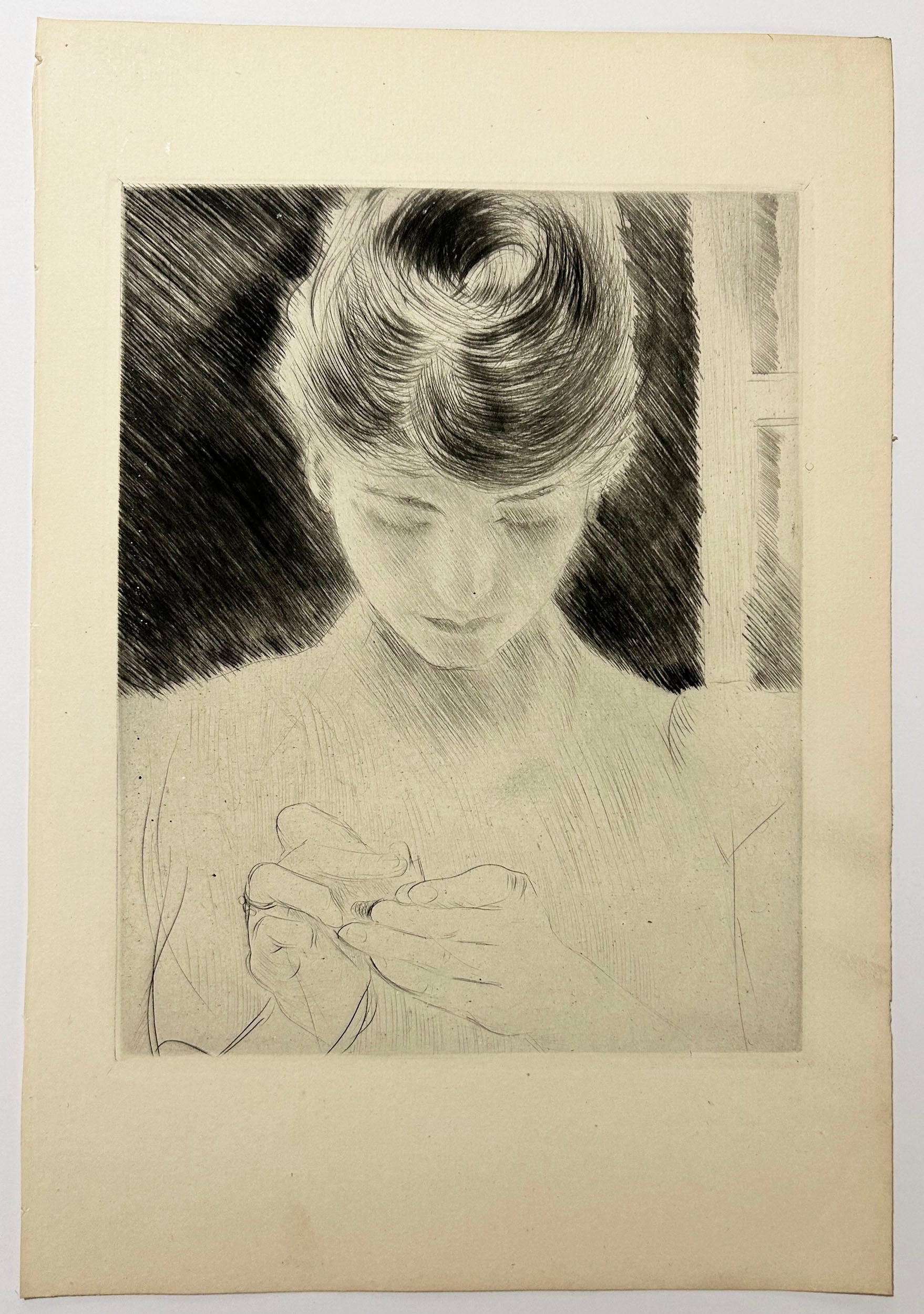 Jeune femme enfilant une aiguille.  1892.