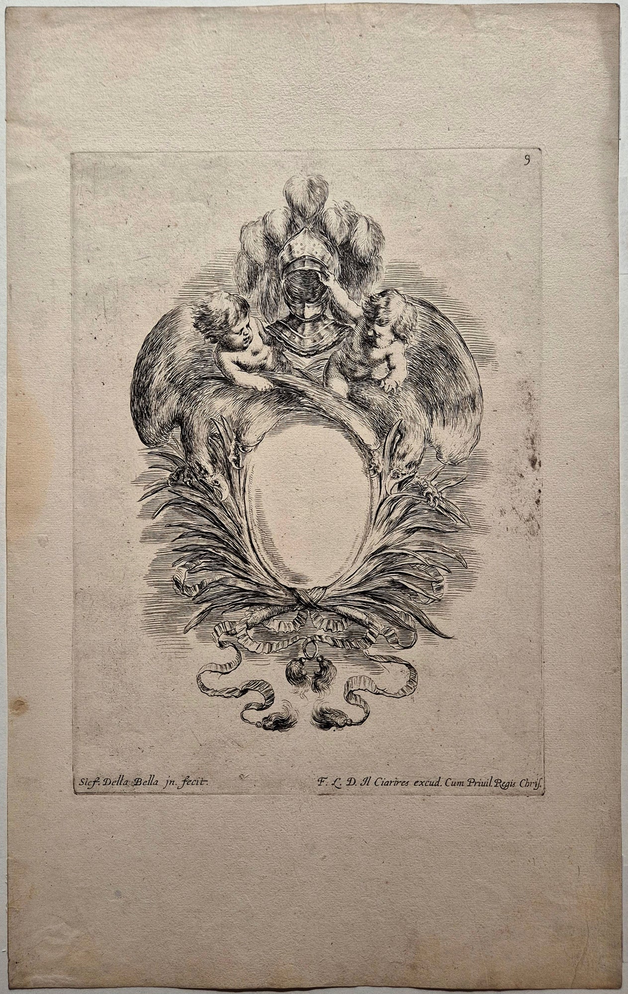 Cartouche avec un écusson blanc. Della Bella.