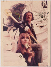 Charger l'image dans la galerie, Trois photographies de mode réalisées pour le Daily Telegraph Magazine (6 sept. 1968), prises dans la maison-atelier de Dalí, à Port Lligart, en Catalogne.