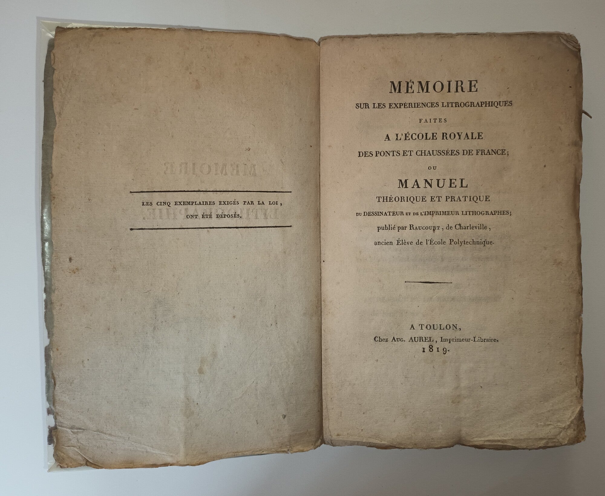 Mémoire sur les expériences lithographiques faites à l’école Royale, ou Manuel théorique et pratique du dessinateur et de l'Imprimeur lithographes.1819.