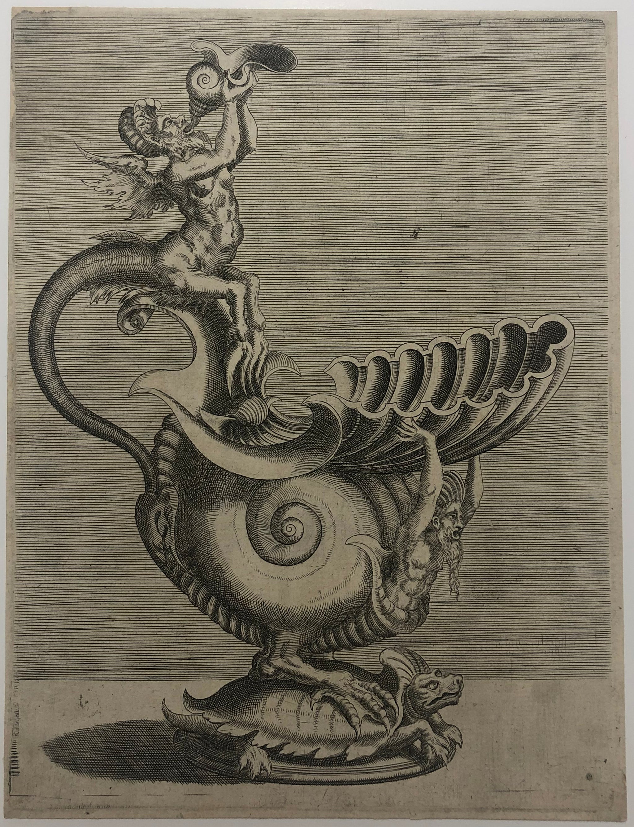 Aiguière en forme de coquille d'escargot avec bec verseur. c.1548.