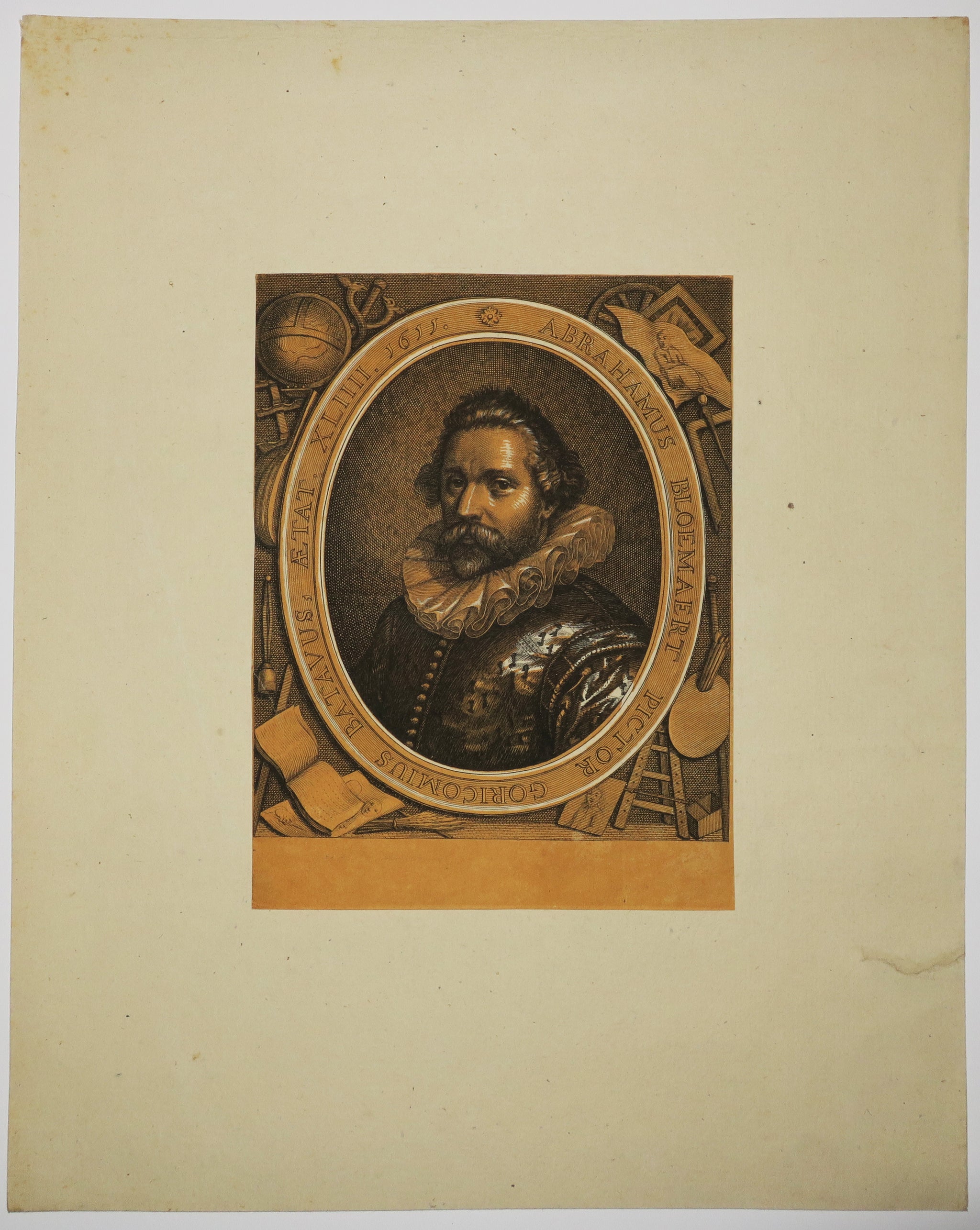 Portrait du peintre hollandais Abraham Bloemaert (1564 - 1651); demi-longueur tourné à gauche, portant un costume et une fraise ; dans un cadre ovale lettré, entouré d'attributs du dessin.