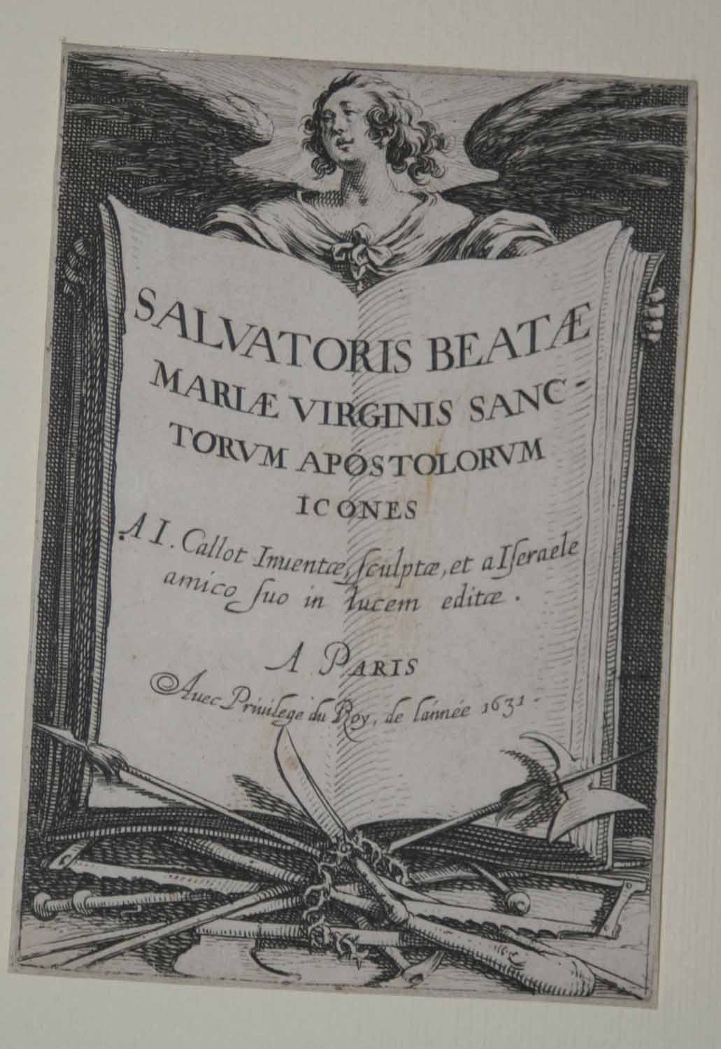 Les Grands Apôtres debout, représentant le Sauveur, la bienheureuse Marie et les Saints Apôtres.