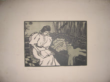 Charger l'image dans la galerie, Deux jeunes femmes, l'une allongée sur le divan, l'autre lisant sur une chaise.