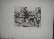 Charger l'image dans la galerie, Vieilles maisons au bord d'une rivière.