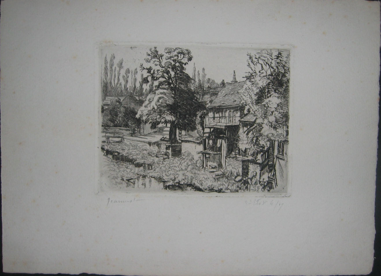 Vieilles maisons au bord d'une rivière.