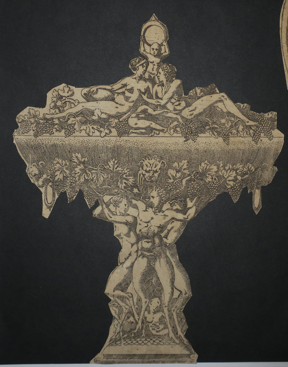 Une Aiguière & Une grande Coupe.