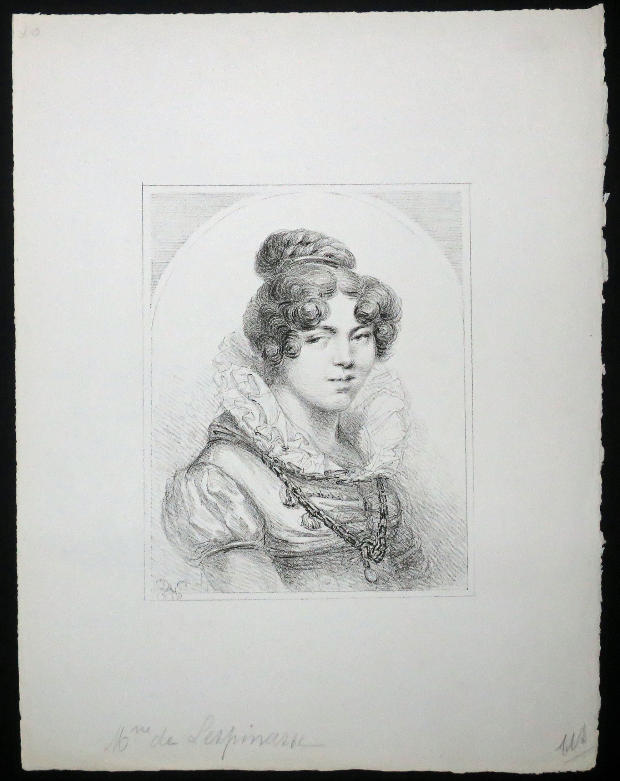 Mme de Lespinasse (de face, tournée à droite, chaîne au cou).