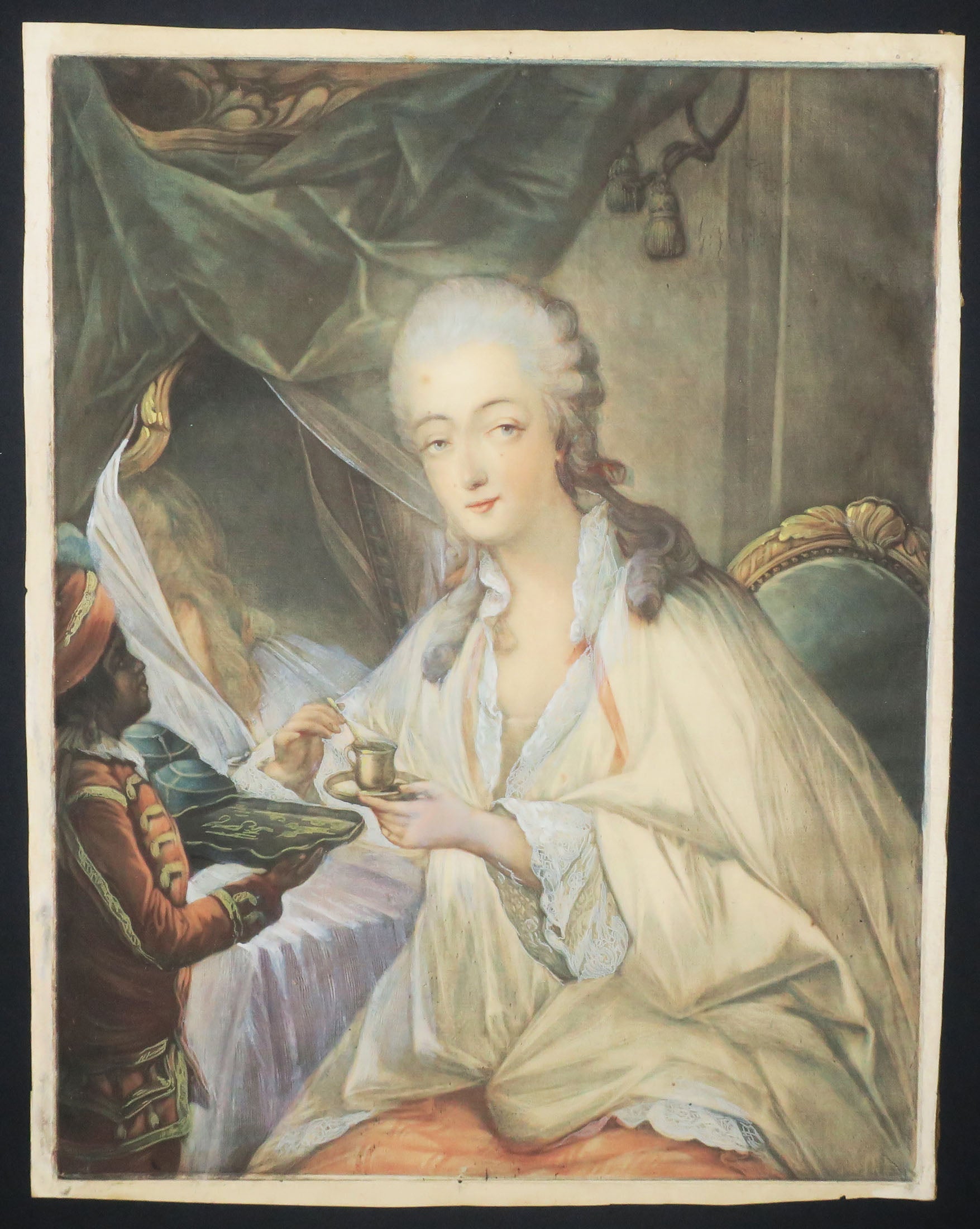 Zamore apporte une tasse de chocolat à Mme du Barry.