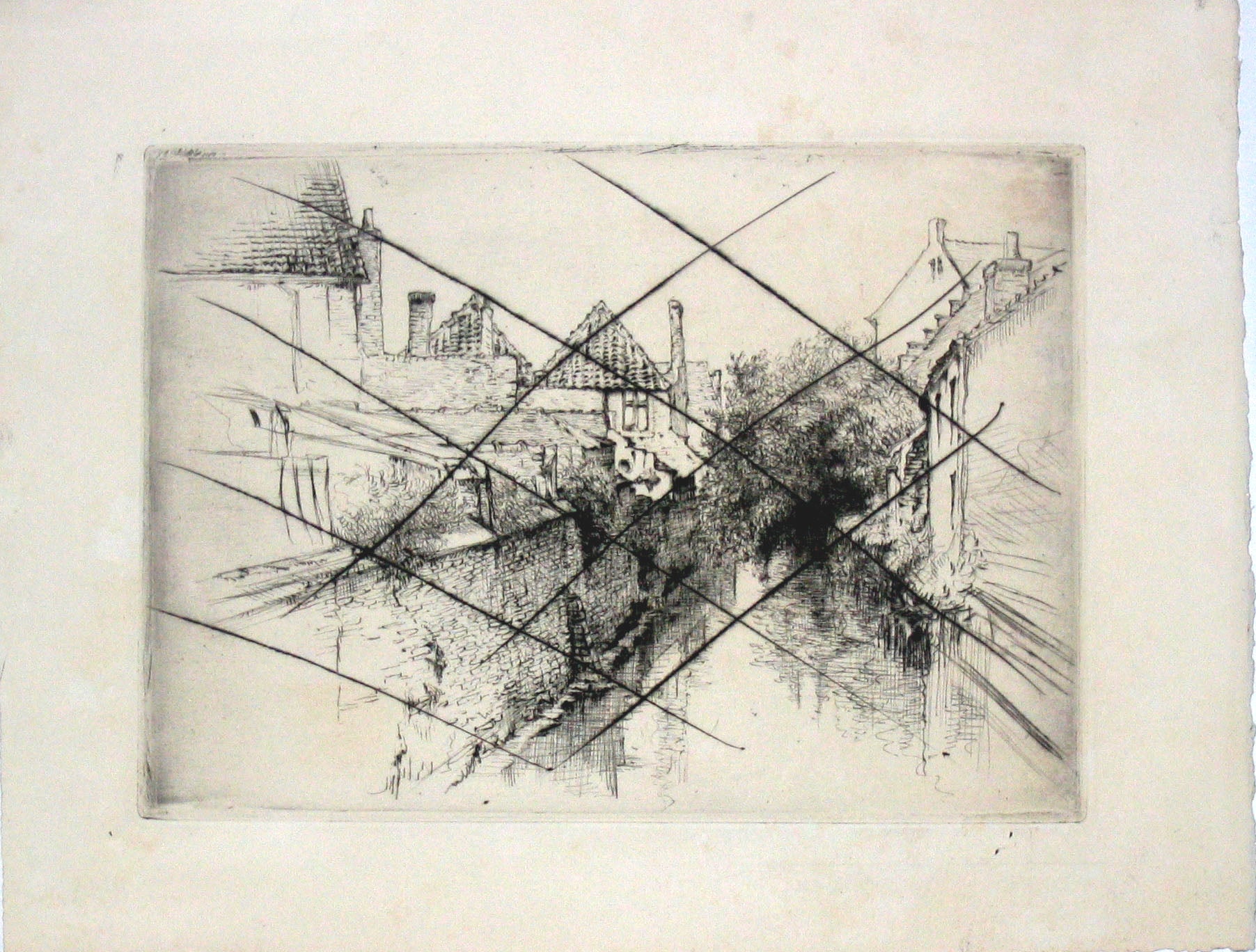 Canal traversant un village.