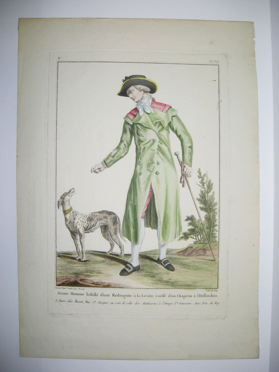 Jeune homme habillé d'une redingotte à la Levitte, coiffé d'un chapeau à l'Hollandois.
