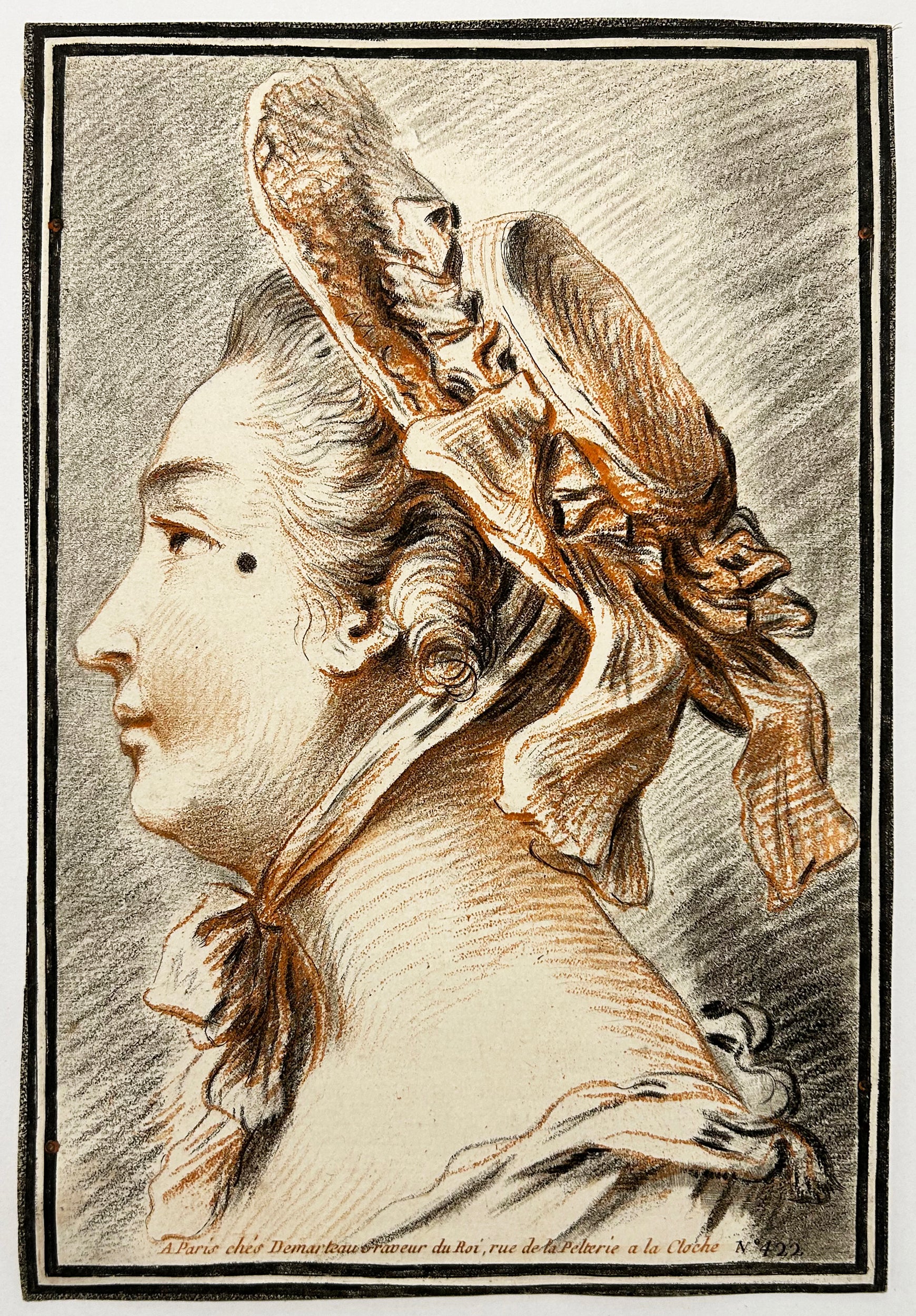 D'après FREDOU - Tête de jeune fille, de profil à gauche, mouche à l'œil gauche. Gravure à la manière du crayon par Gilles Demarteau l'aîné, imprimée en couleurs.