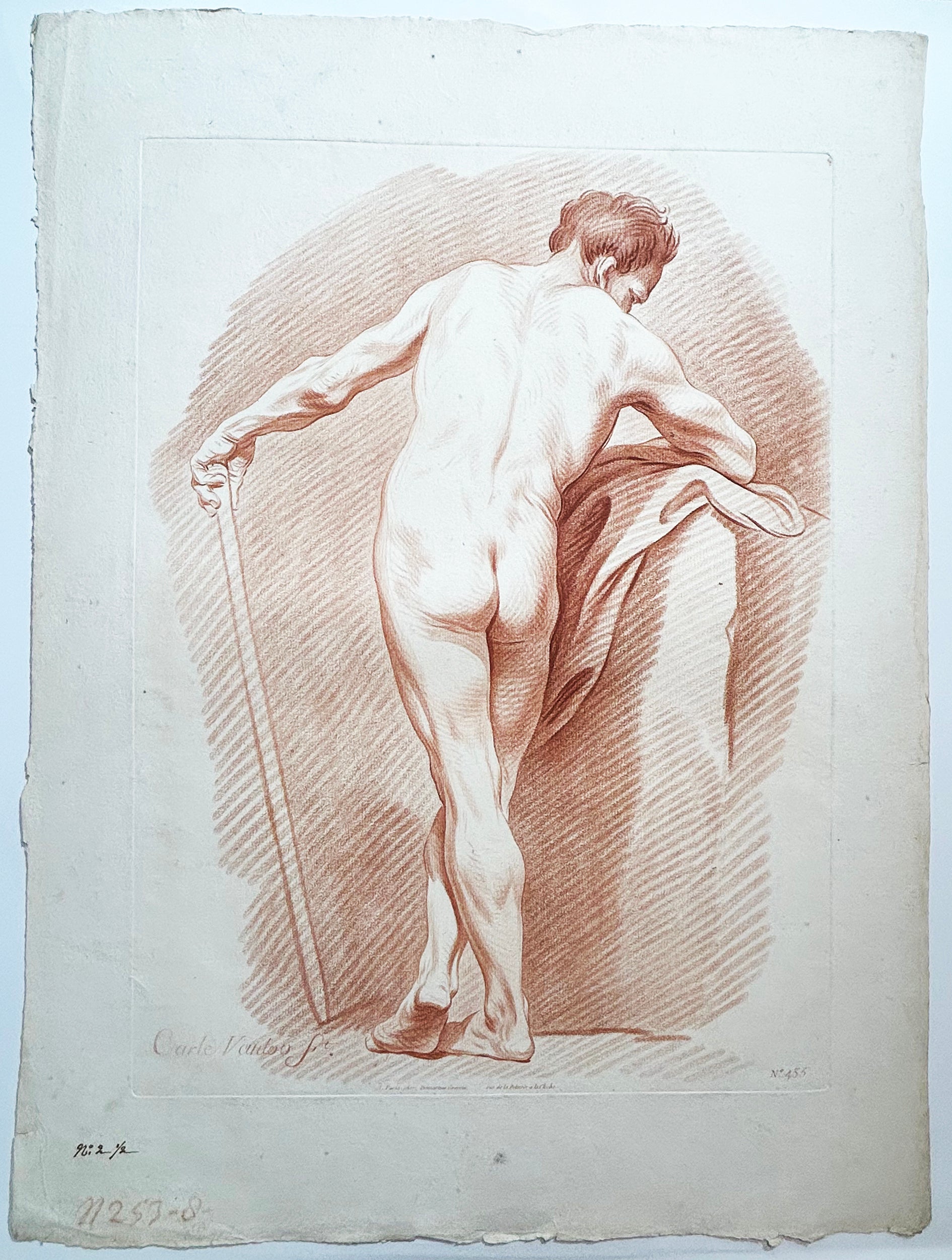 Gilles DEMARTEAU l'aîné - Homme nu, vu de dos, accoudé du bras droit. [Académie d'homme]. Gravure à la manière du crayon d'après Carle Van Loo (Nice 1705 † Paris 1765), imprimée à la sanguine. 