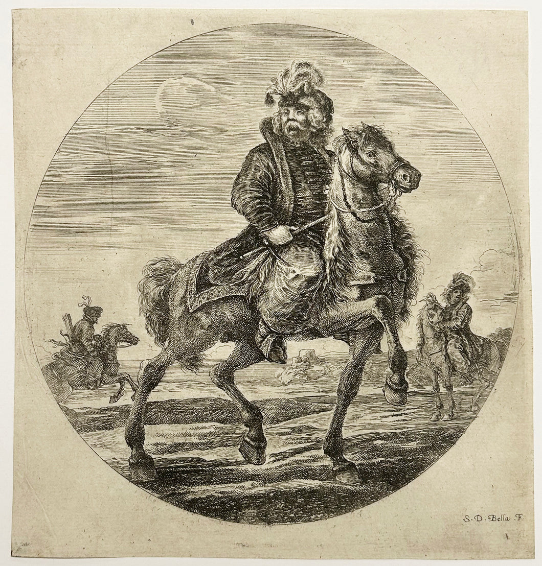 Un cavalier hongrois, tourné de face, son cheval marchant vers la droite.