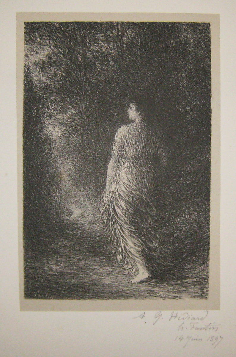 [Jeune femme, de dos, dans un bois].