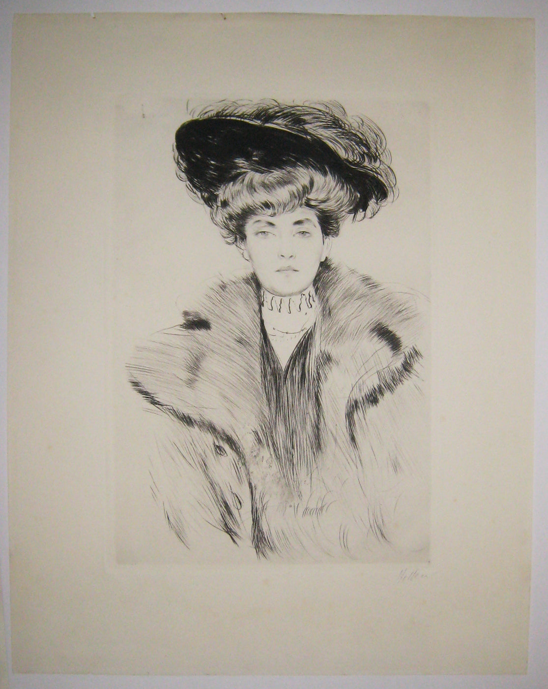 [Portrait de femme au chapeau, de face]. 