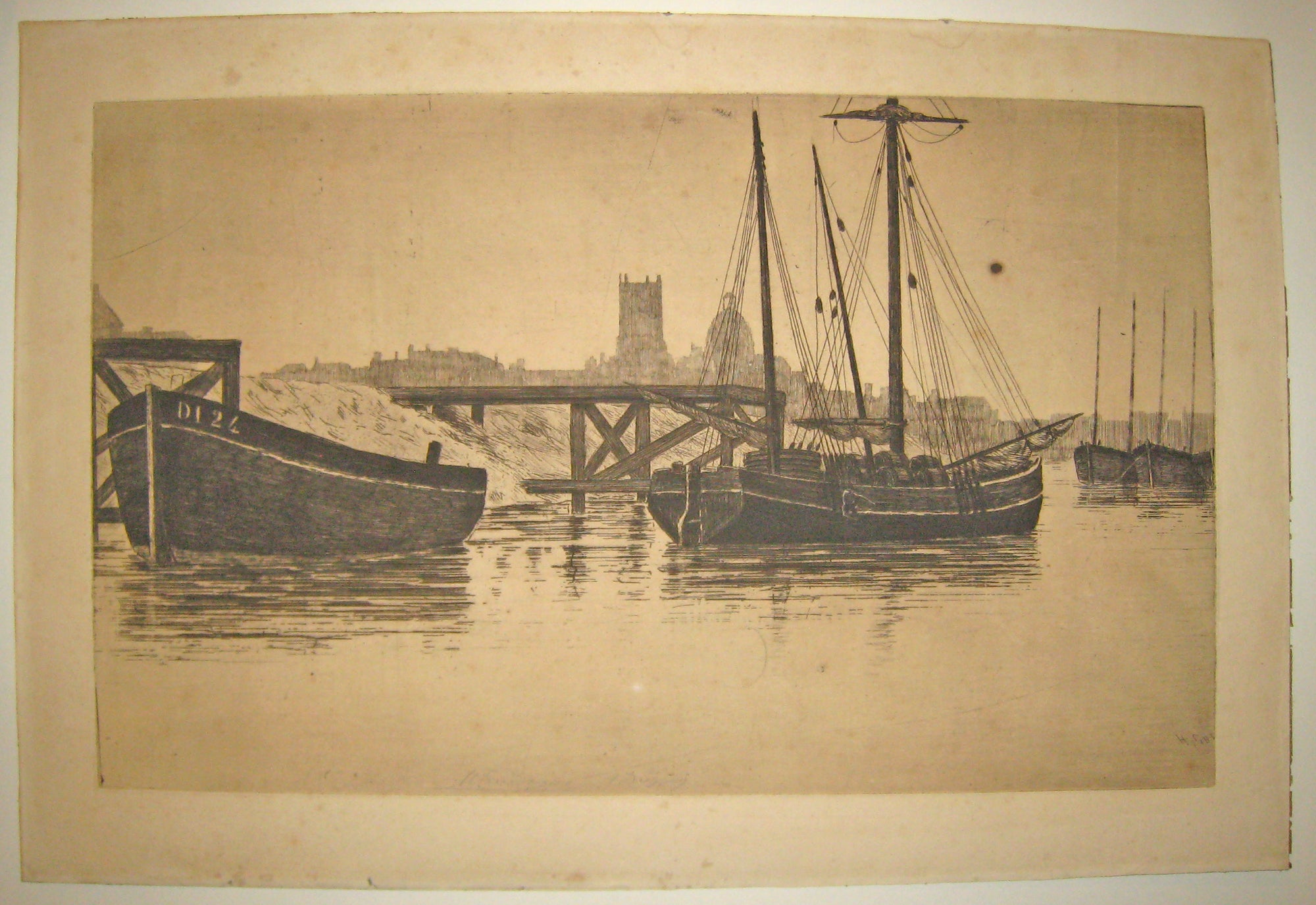 [Bateaux amarrés, à Dieppe].