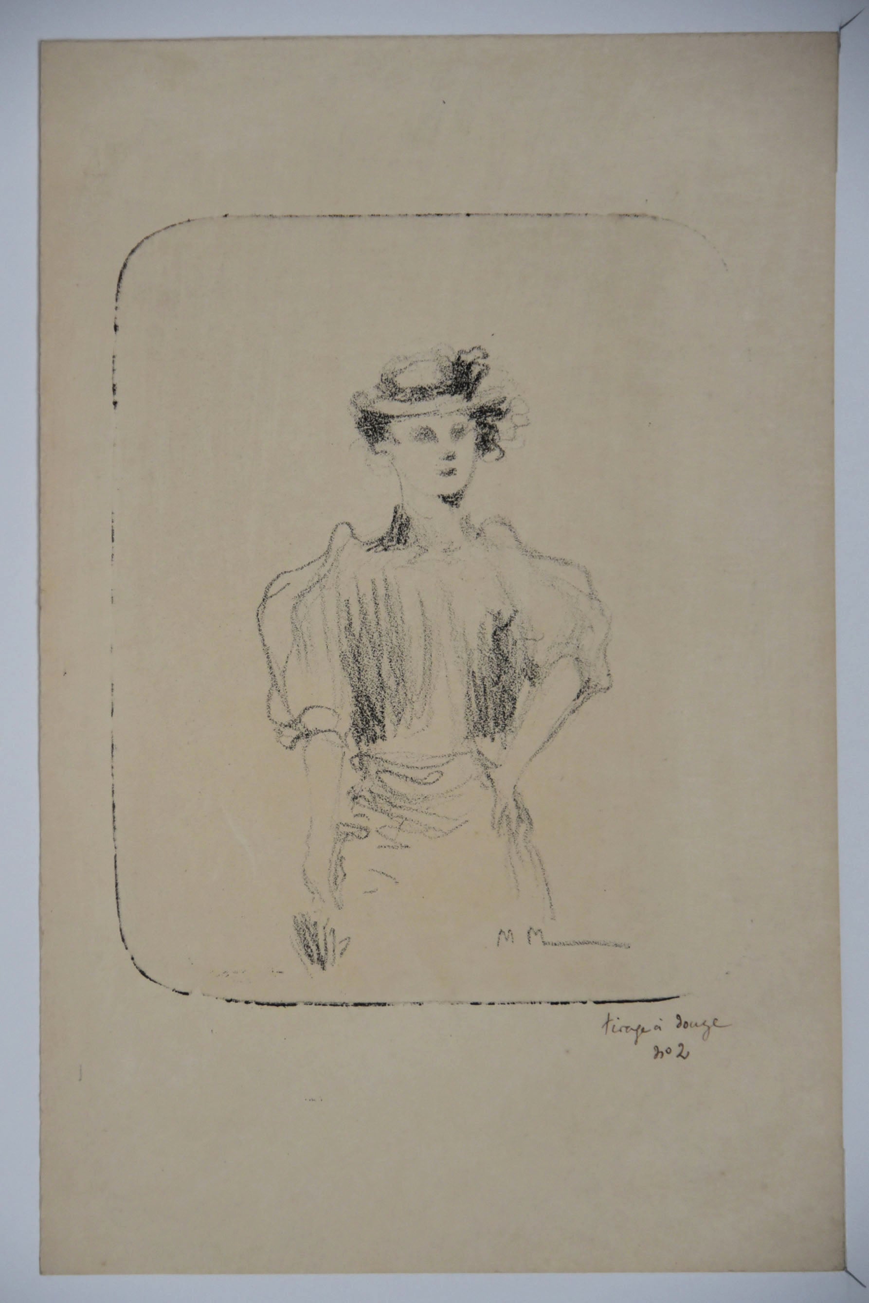 [Jeune femme en chapeau].