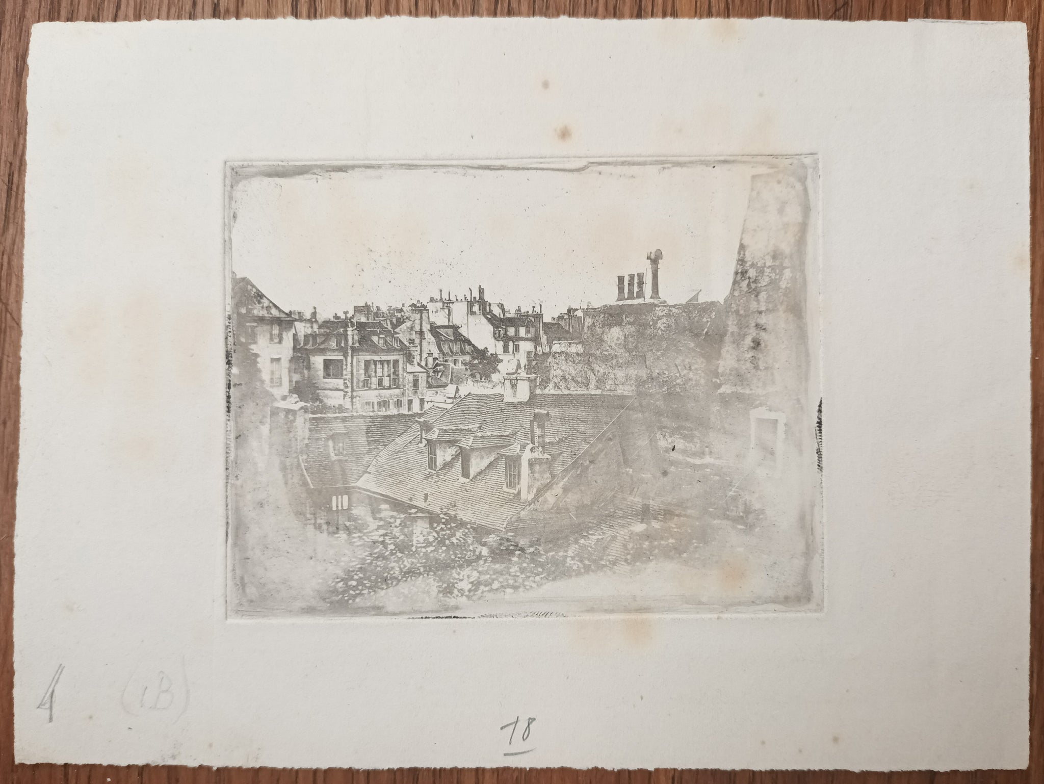 [Vue des toits de Paris, depuis le 17 rue du Cherche-midi, chez l’auteur]. Vers 1843.