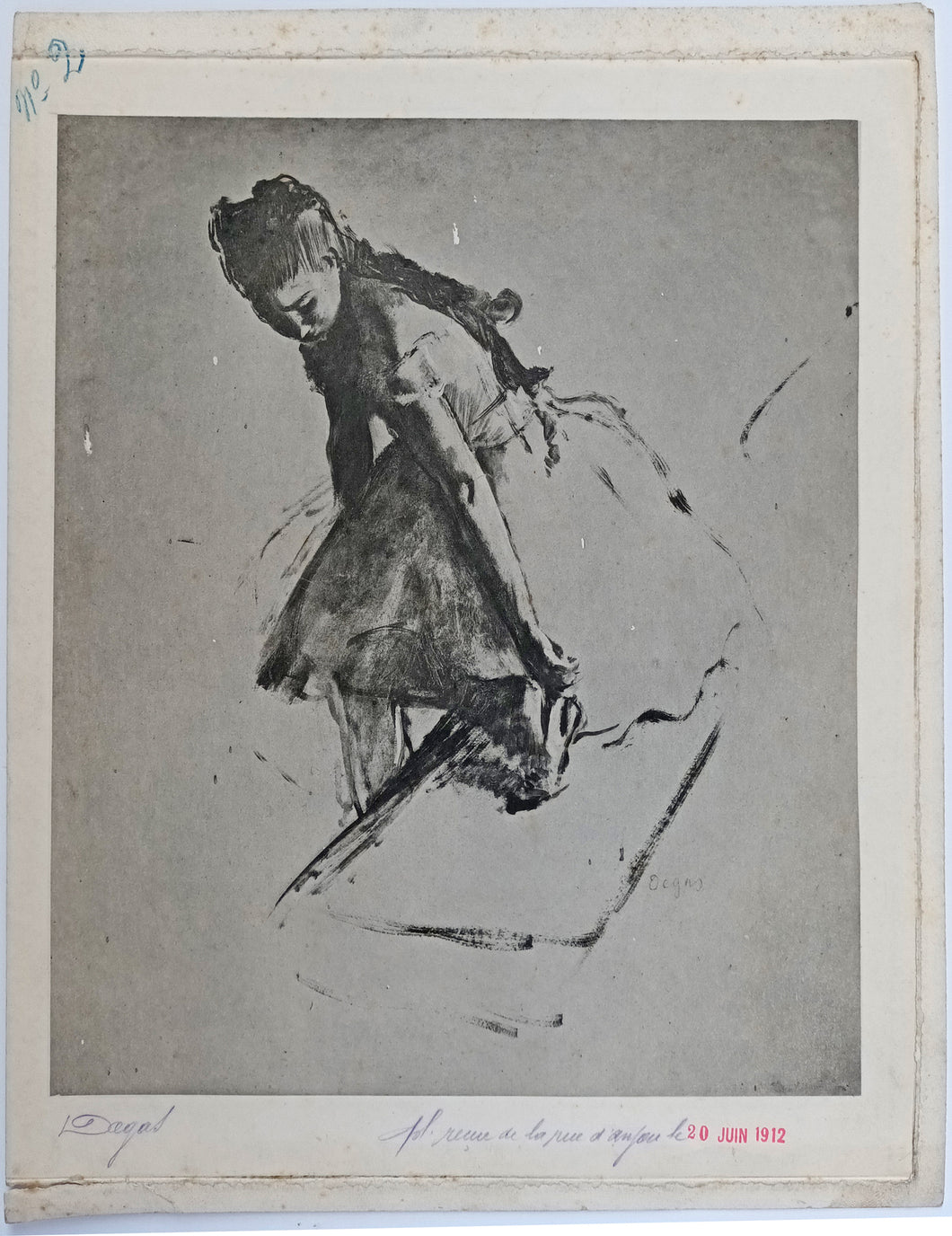 Danseuse ajustant son chausson. Vers 1875-1878.