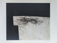 Charger l&#39;image dans la galerie, Mesa y Mantel II. 2001
