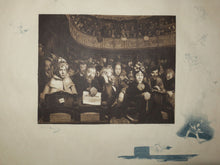 Charger l&#39;image dans la galerie, Une première au Théâtre Montmartre.

