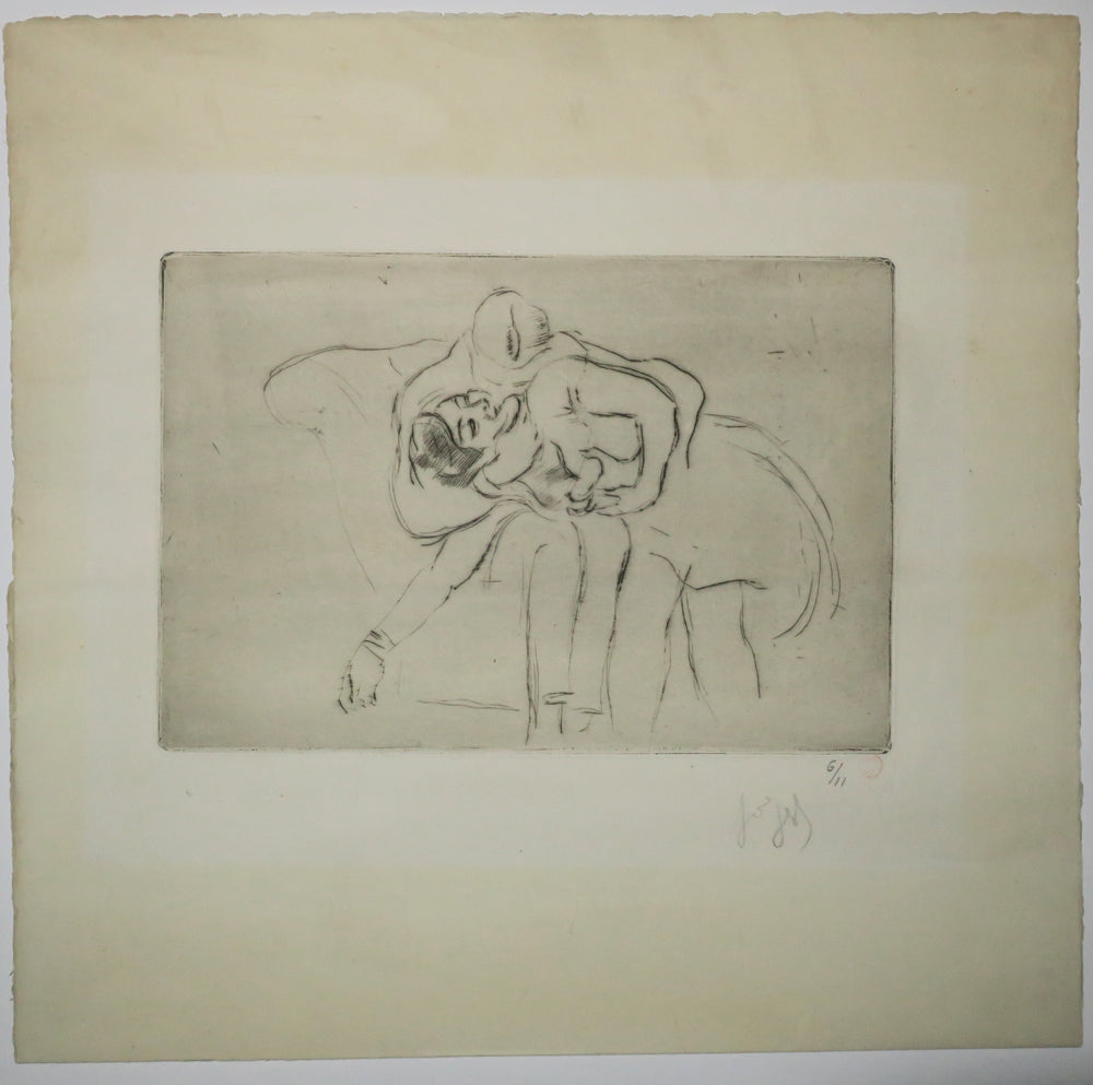 [Couple s'embrassant].