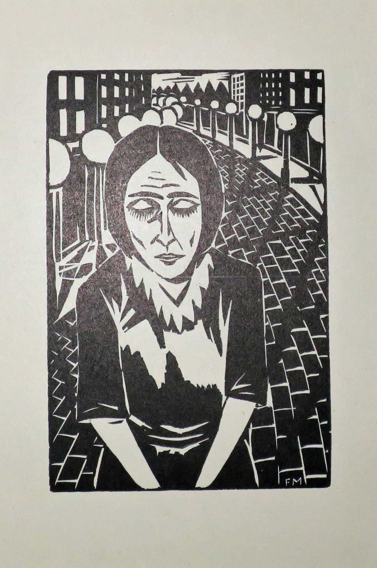 [Femme triste dans la rue]. 