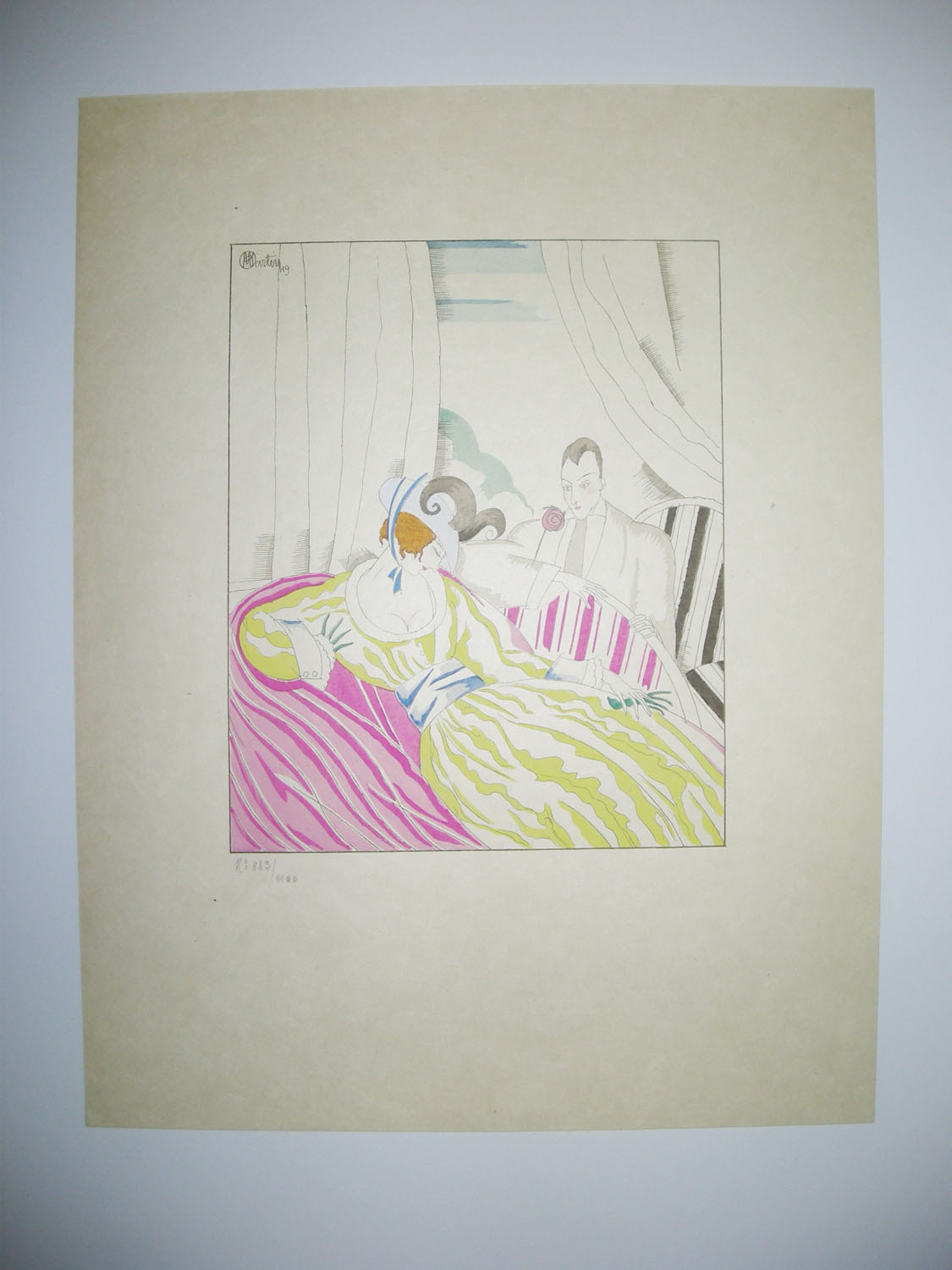 [Un couple élégant, l'homme une rose à la bouche]. 